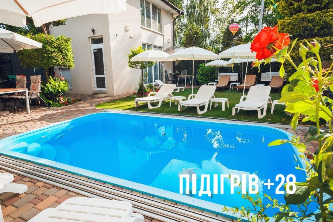 Guest House Butterfly Wing Odessa Exterior foto