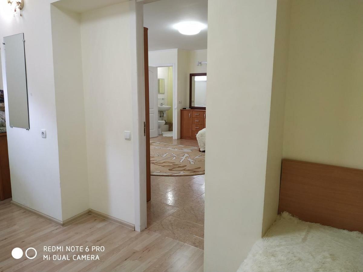 Guest House Butterfly Wing Odessa Exterior foto