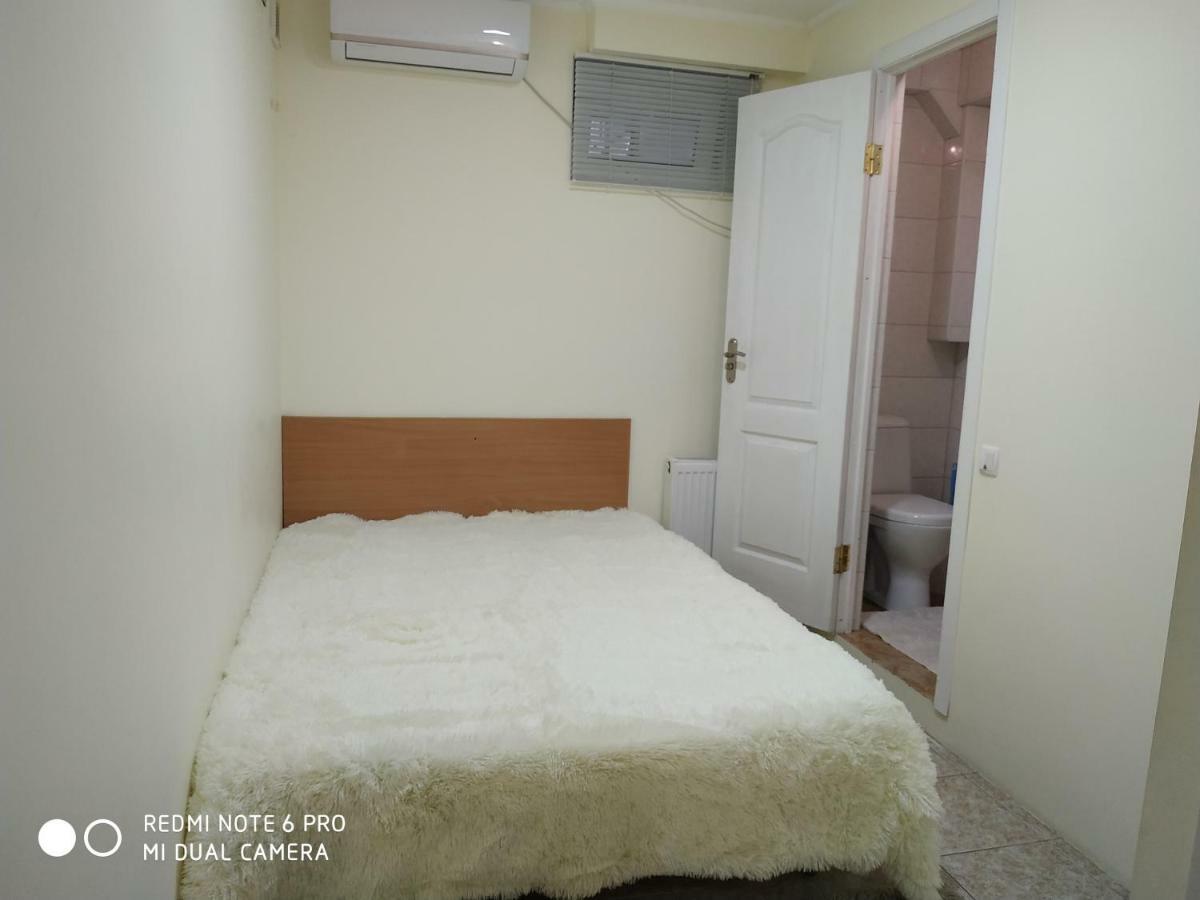 Guest House Butterfly Wing Odessa Exterior foto